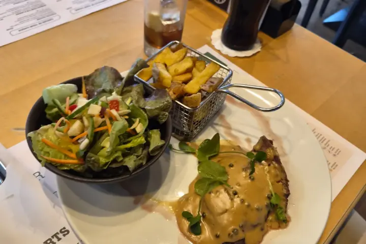 Restaurant Sports and mediabar in Schiphol