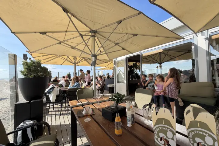 Restaurant Strandpaviljoen Paal 10 in Ouddorp