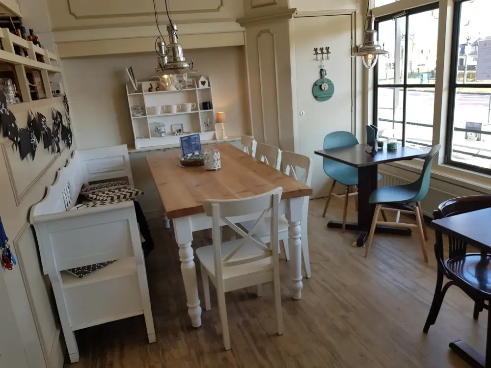 't Dorpsplein Lunchroom/Pannenkoekenhuis in Renesse