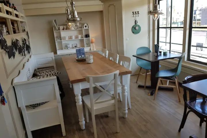 't Dorpsplein Lunchroom/Pannenkoekenhuis in Renesse