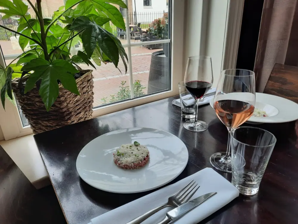 't Schouwtje Lunch, Drinks, Bites & Diner in Ouddorp