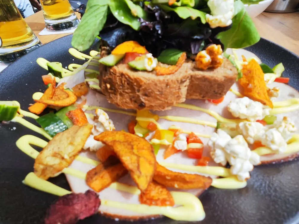 't Schouwtje Lunch, Drinks, Bites & Diner in Ouddorp