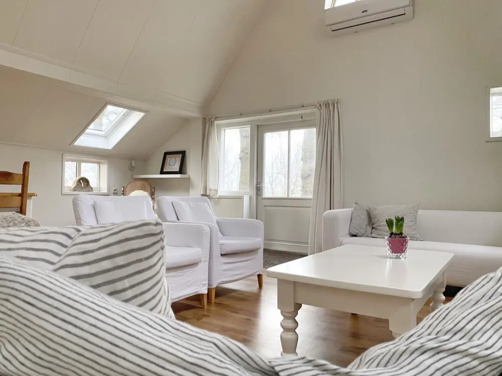 Vakantiehuis huren Sneek Friesland 2, 4, 6 of 8 personen - Boerderijhuisje22 - landelijk logeren - 3 slaapkamers - vrijstaand in Loënga