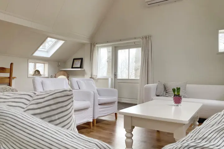 Vakantiehuis huren Sneek Friesland 2, 4, 6 of 8 personen - Boerderijhuisje22 - landelijk logeren - 3 slaapkamers - vrijstaand in Loënga