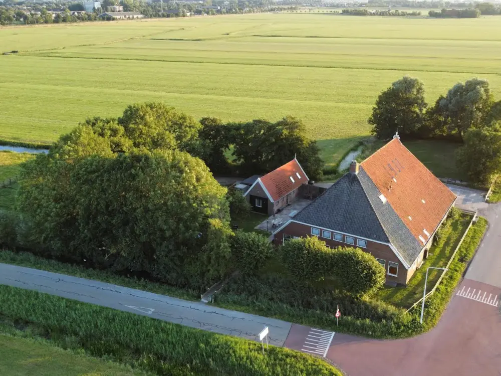 Vakantiehuis huren Sneek Friesland 2, 4, 6 of 8 personen - Boerderijhuisje22 - landelijk logeren - 3 slaapkamers - vrijstaand in Loënga