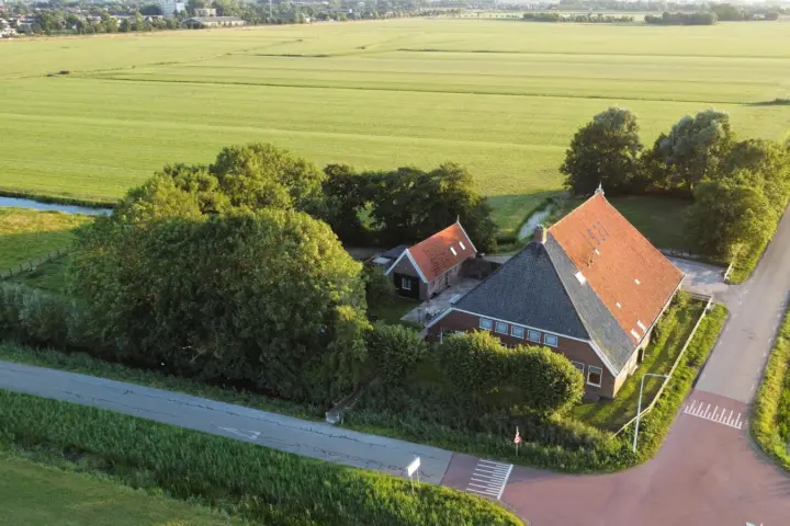 Vakantiehuis huren Sneek Friesland 2, 4, 6 of 8 personen - Boerderijhuisje22 - landelijk logeren - 3 slaapkamers - vrijstaand in Loënga
