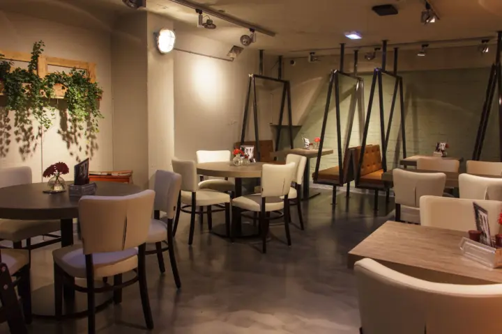 Restaurant Verhage Peppelweg in Rotterdam