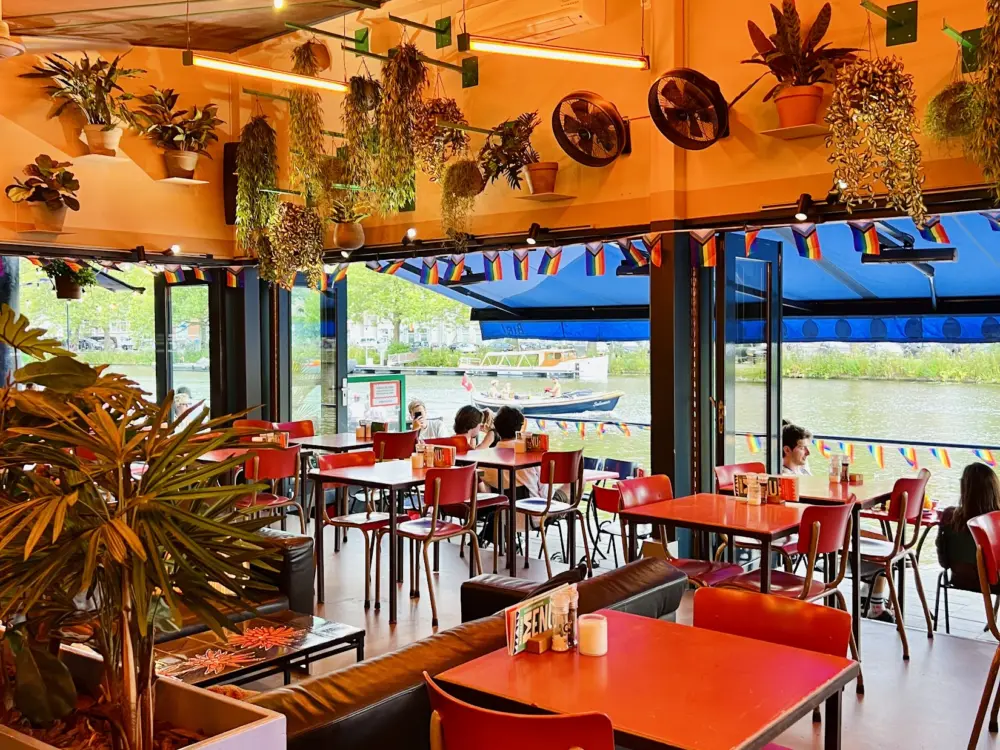 Restaurant Waterkant in Amsterdam
