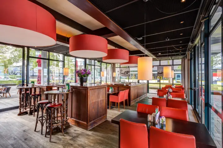 Restaurant Wings Food & Drinks in Schiphol