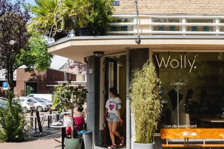 Wolly. in Rotterdam