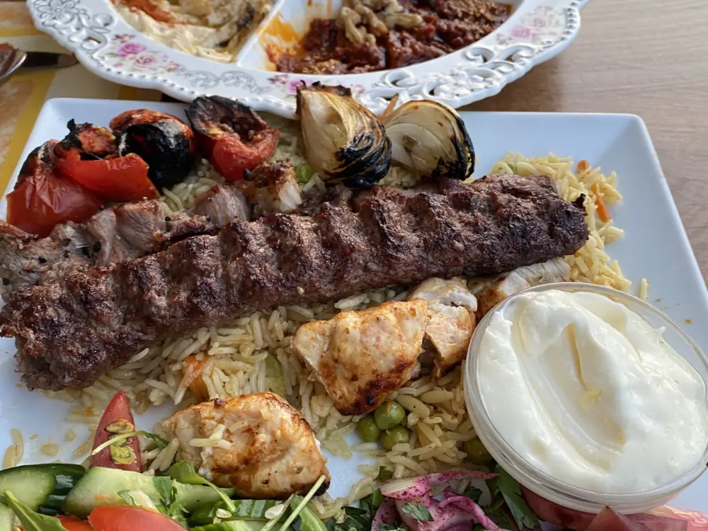 Restaurant Yasmin shaam Restaurant in Schiedam