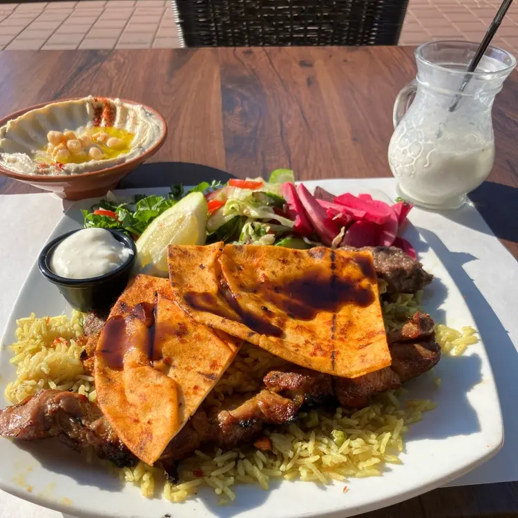 Restaurant Yasmin shaam Restaurant in Schiedam