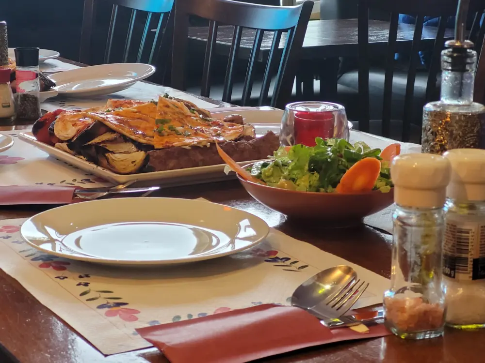 Restaurant Yasmin shaam Restaurant in Schiedam