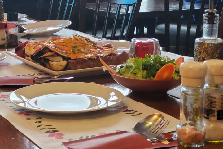Restaurant Yasmin shaam Restaurant in Schiedam