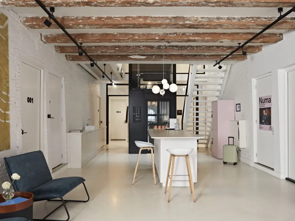 Hotel YAYS Amsterdam Salthouse Canal by Numa in Amsterdam