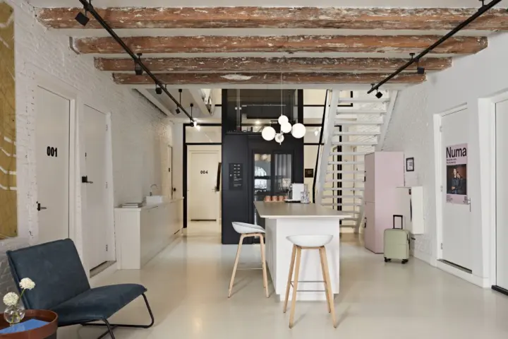 Hotel YAYS Amsterdam Salthouse Canal by Numa in Amsterdam