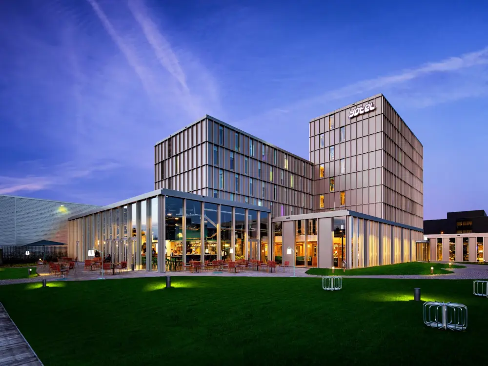 Hotel YOTEL Amsterdam in Amsterdam