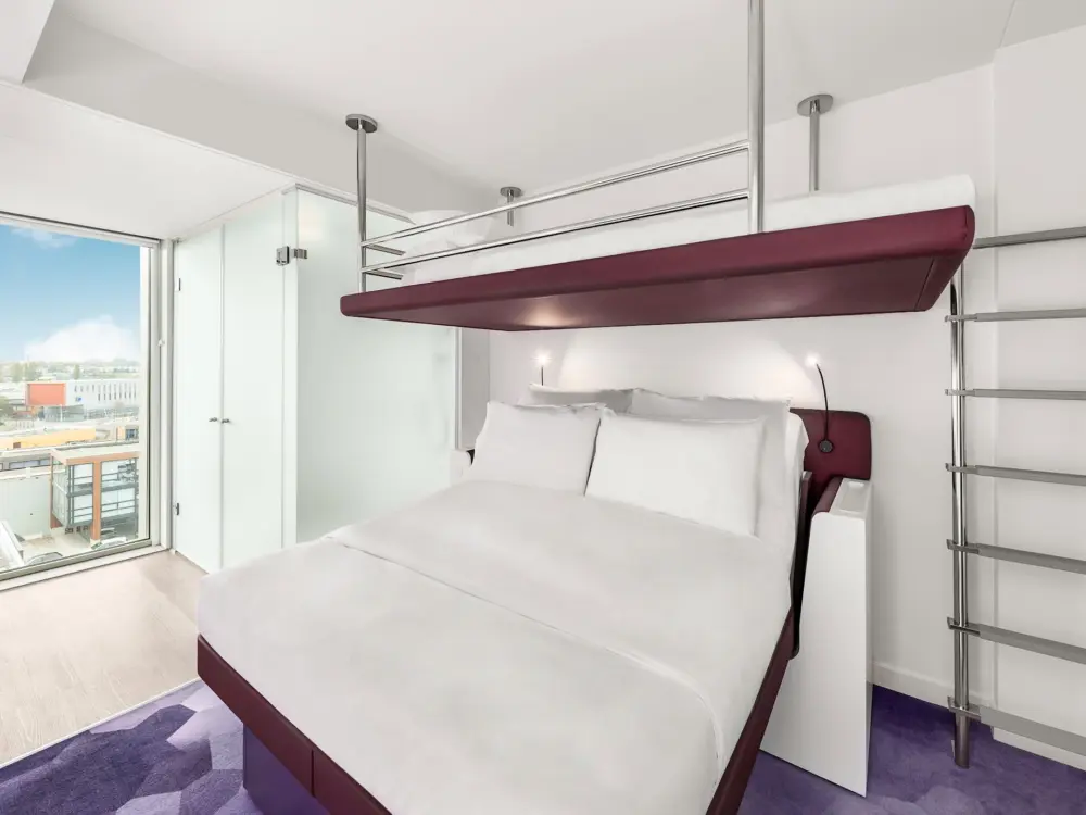 Hotel YOTEL Amsterdam in Amsterdam