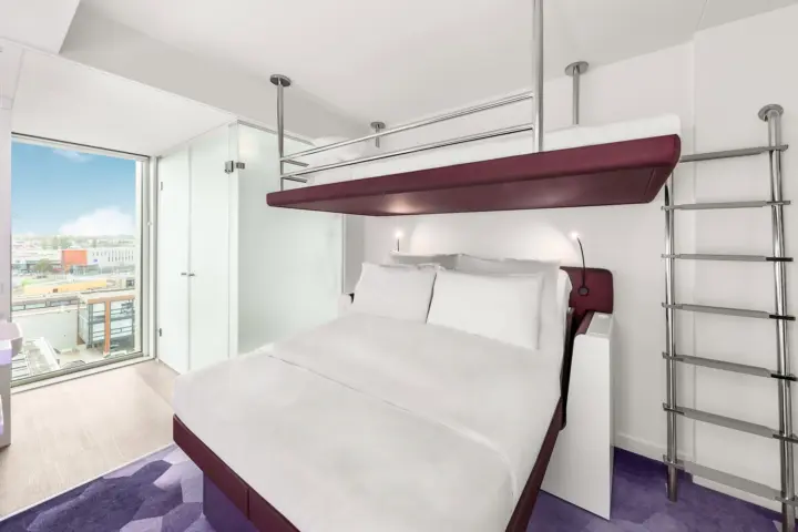 Hotel YOTEL Amsterdam in Amsterdam