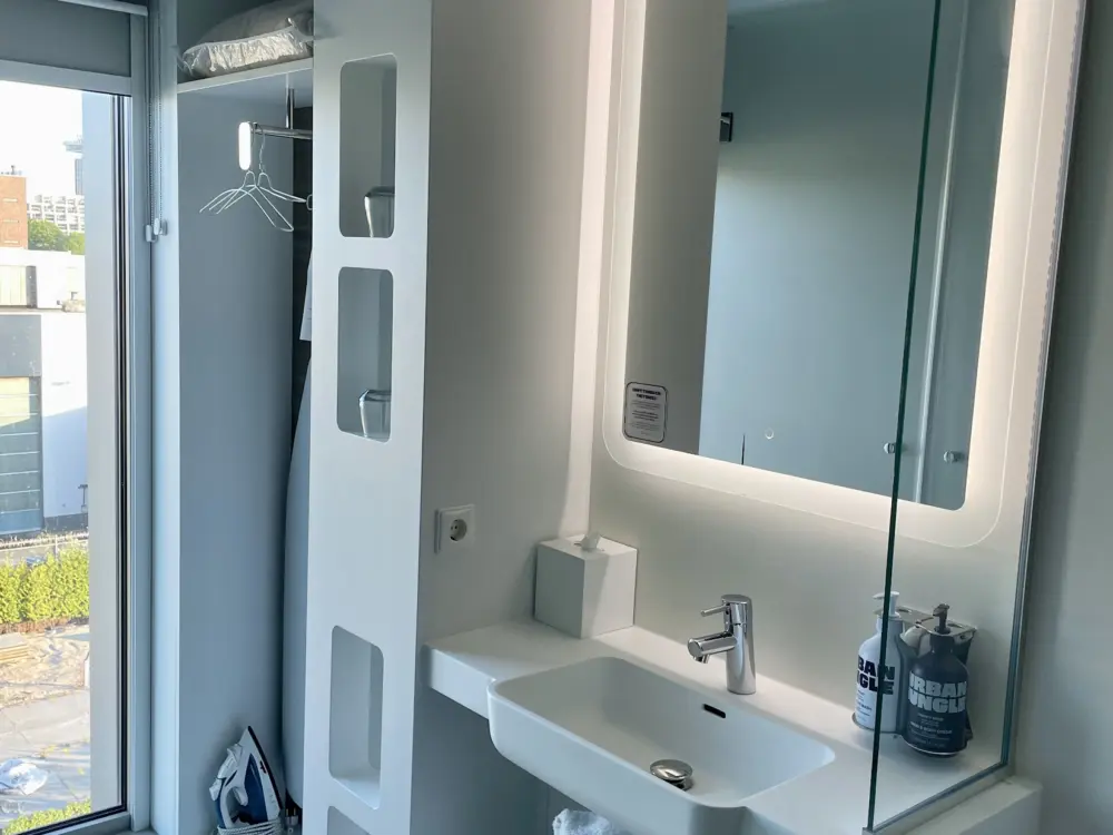 Hotel YOTEL Amsterdam in Amsterdam